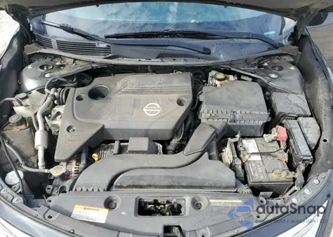 2015 Nissan Altima 2.5 из США, поврежденный, VIN 1N4AL3AP5FC467582